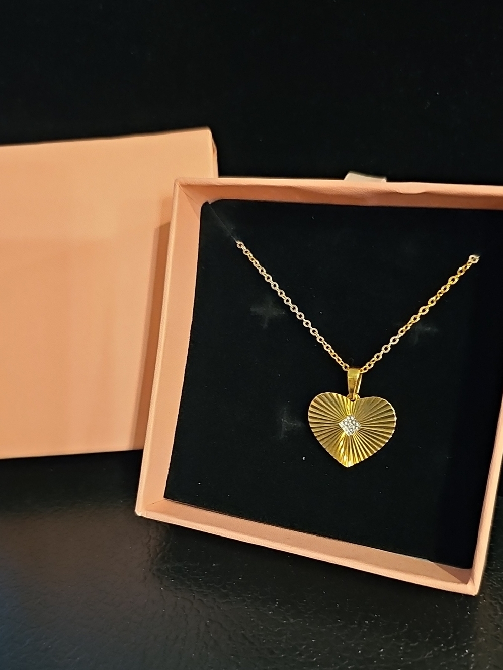NIB Goldtone Heart Necklace